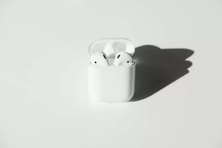 Como emparelhar os AirPods no celular Android
