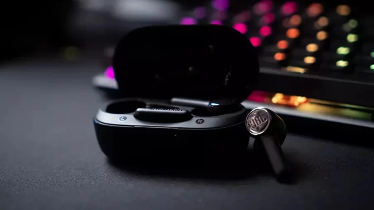 JBL Quantum TWS Air: Os Fones de Ouvido para Jogar em Qualquer Lugar