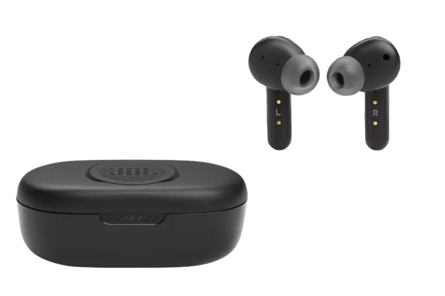 Frente dos fones e da caixa de carregamento JBL Quantum TWS.
