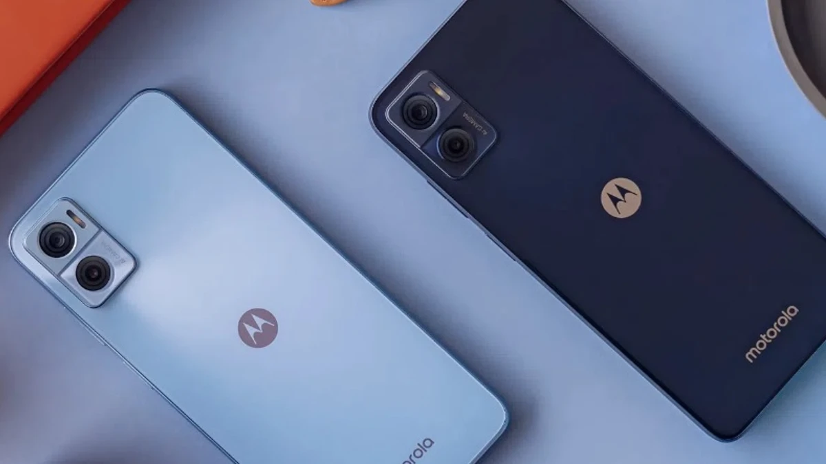 Celular Barato: Moto E22 32 GB com Tela HD de 6,5 e Android 12 Go