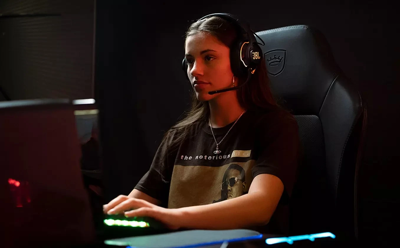 JBL Quantum 910 Wireless: fone de ouvido gamer com driver de 50mm e 39 horas de bateria