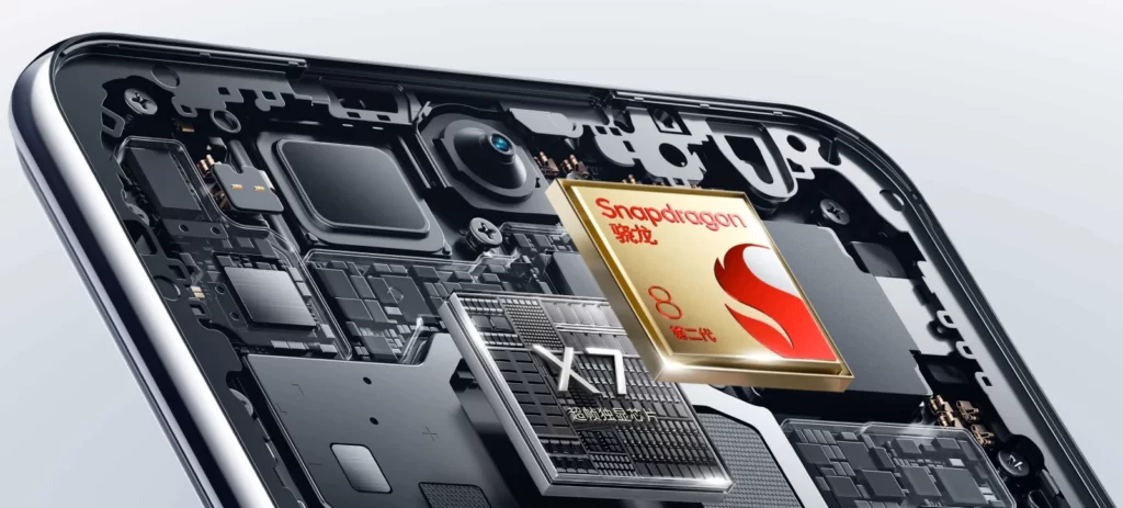 Realme GT 5 é lançado com bateria de 5.240 mAh e câmera de 50 MP.
