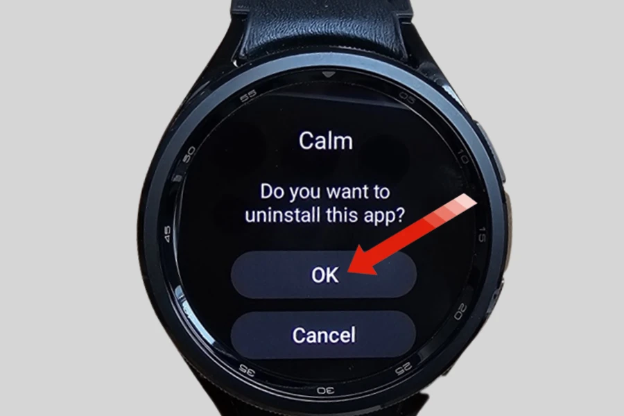 Confirmando a desinstalação do app no Galaxy Watch.