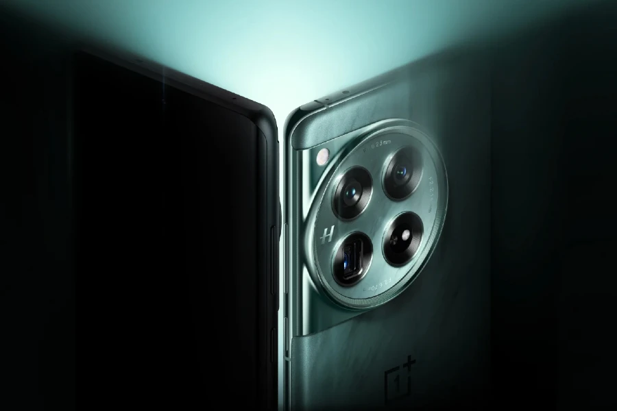 OnePlus 12: ColorOS 14.0 e Android 14