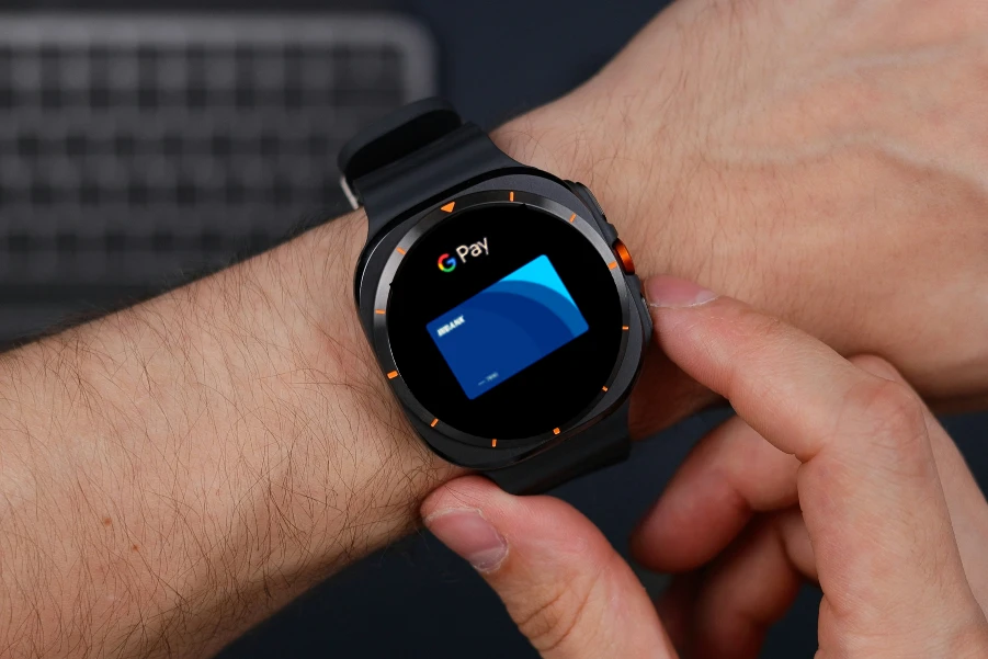 Configurando NFC no smartwatch Wear OS.
